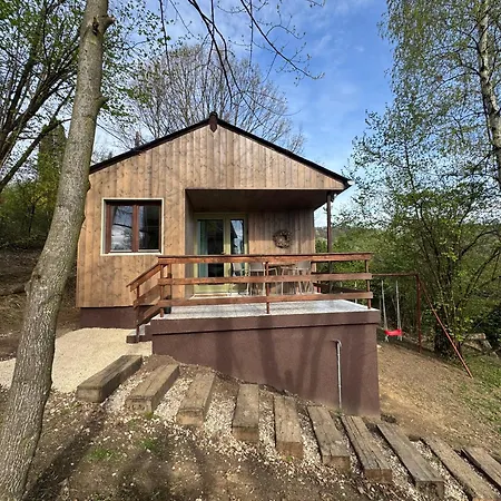 Lepcsoshaz Tatil Evi *